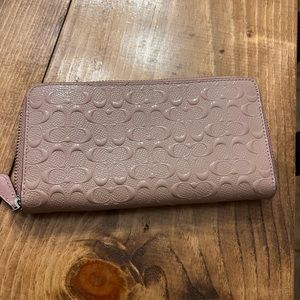 Coach Wallet Pink. Like new